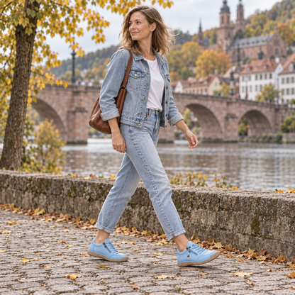 Sneaker Lina in Blau – getragen